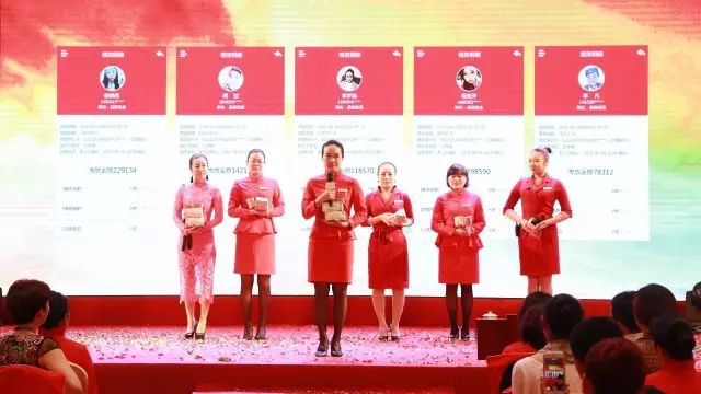 美容院装修效果图_美容院顾问月收入